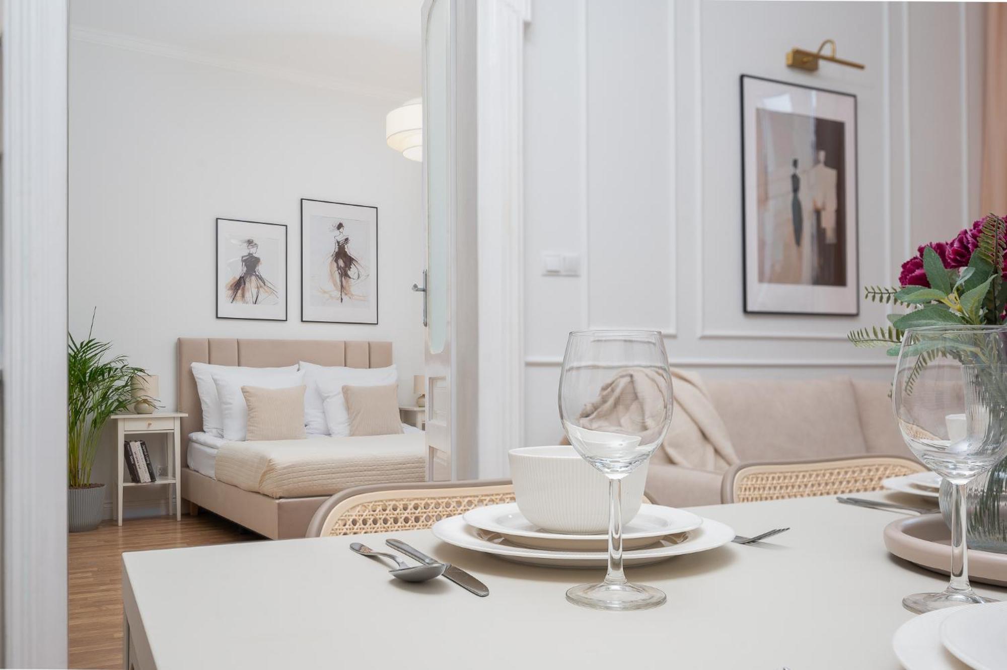 Discover Krakow Apartments - 3 Rakowicka St - Classic Apartments Near Main Station - Netflix — Zdjęcia 3